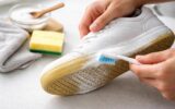 découvrez des astuces efficaces pour enlever le jaunissement des semelles de chaussures blanches et redonnez-leur un éclat impeccable facilement.
