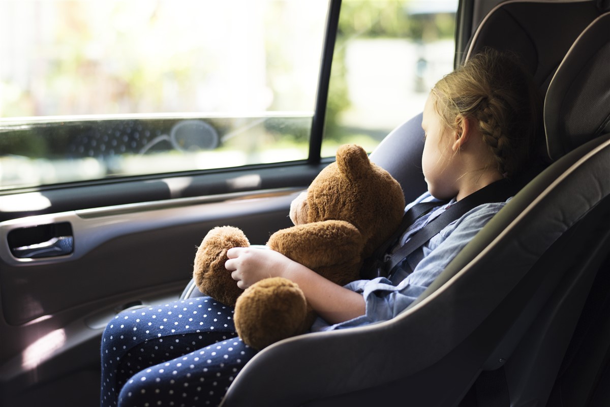 enfants en voiture